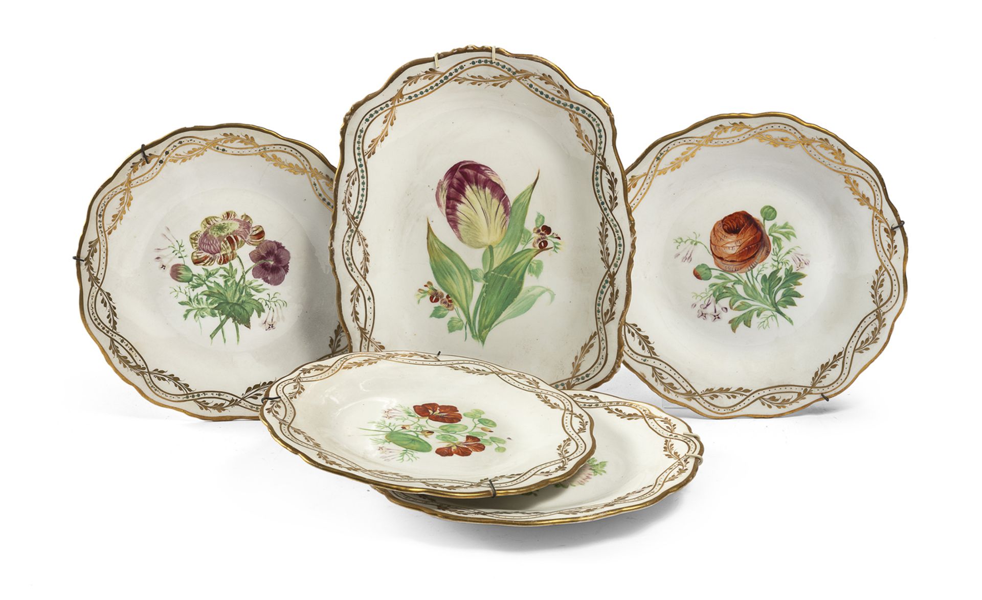 FOUR PLATES AND A STAND IN PORCELAIN 19TH CENTURY