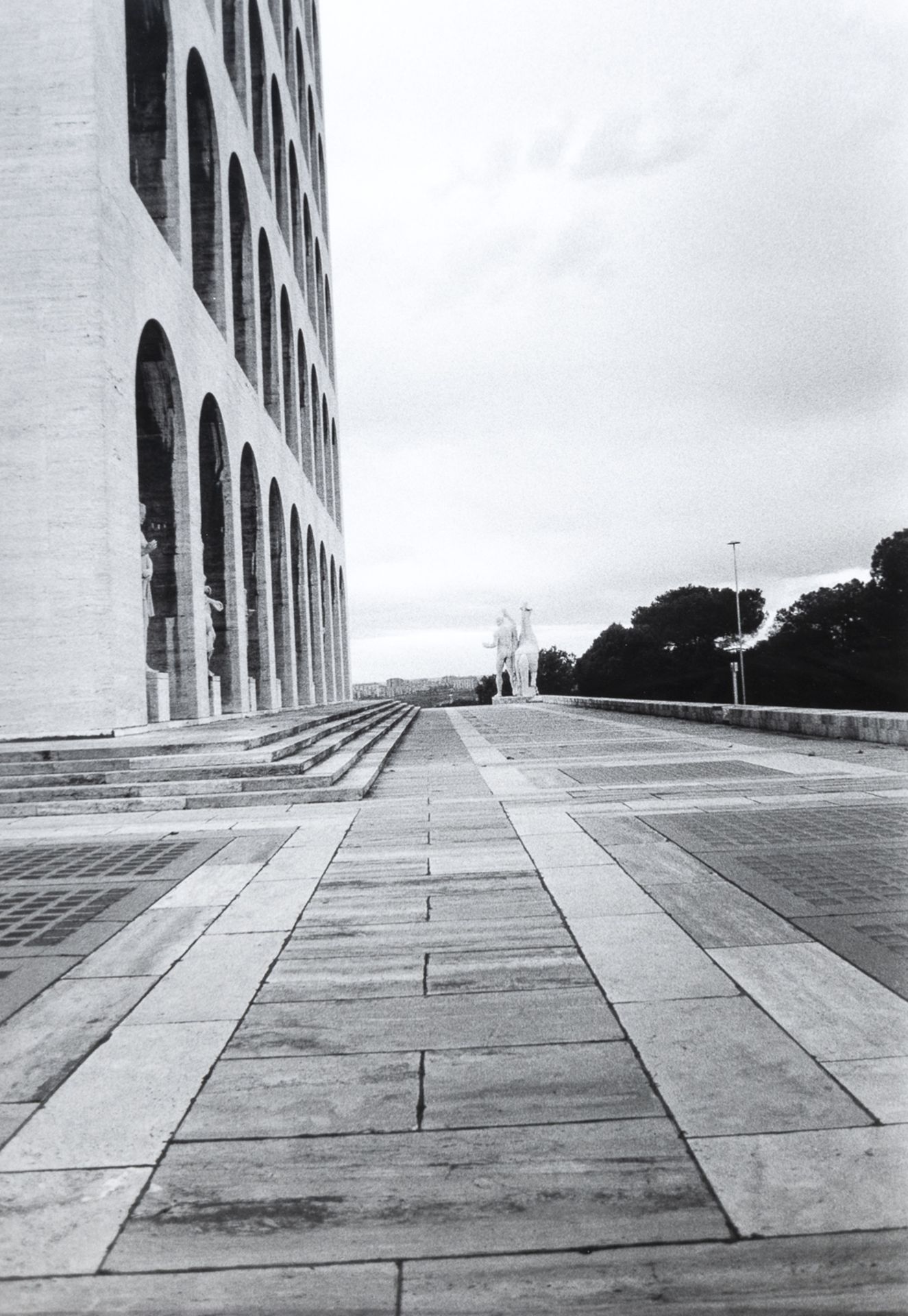 PHOTOGRAPH OF THE PALACE OF ITALIAN CIVILIZATION IN ROME 1996