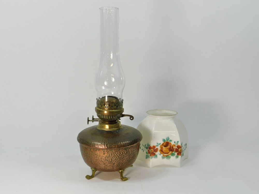 OIL LAMP.