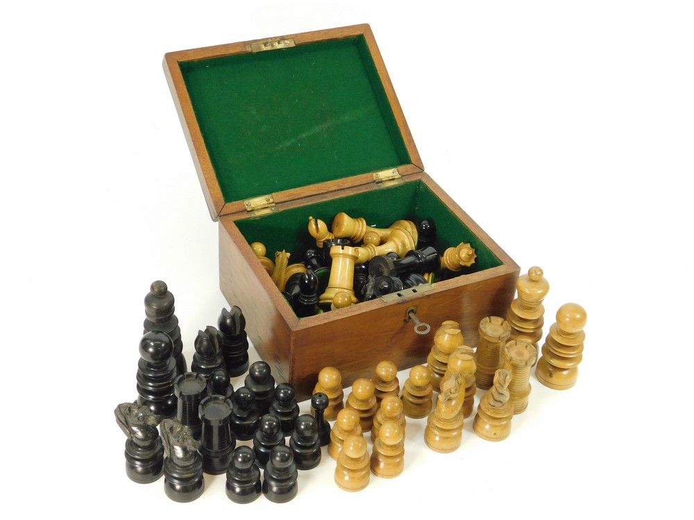 CHESS SETS.