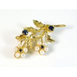 GOLD BROOCH.