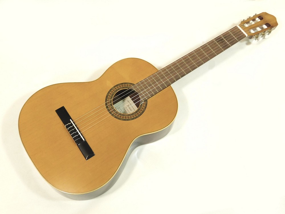 ARIZA FLAMENCO GUITAR.