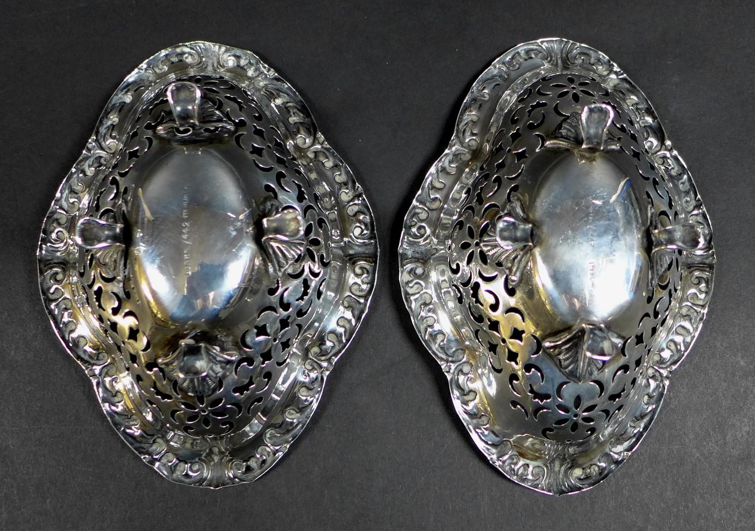 A pair of early 20th century Canadian silver bon bon dishes, of quatrefoil form, each bowl with - Image 5 of 7