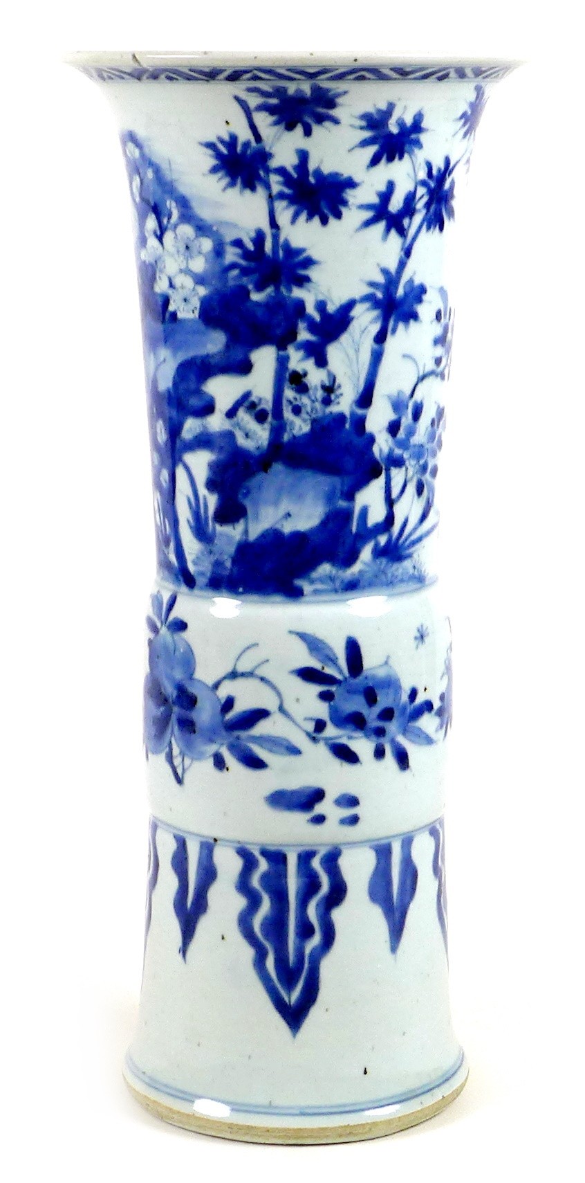 A Chinese porcelain 'Gu' shaped vase, early Kangxi / Transitional period - Image 19 of 34