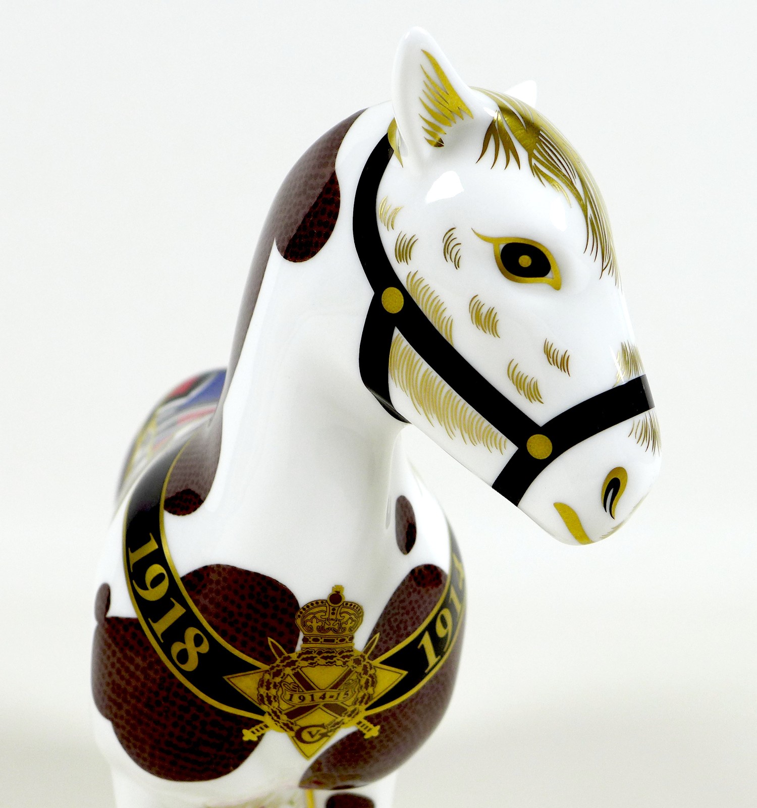 A Royal Crown Derby commemorative paperweight, modelled as 'The Derby War Horse', Commemorating - Image 9 of 11