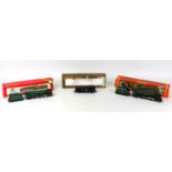 Hornby and Mainline OO gauge locomotives and tenders, comprising a 4-6-2 Britannia 70000, an 8-6-2