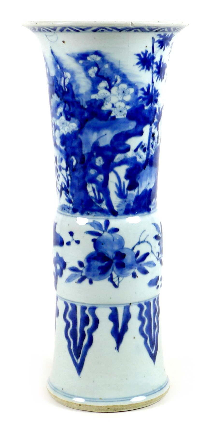 A Chinese porcelain 'Gu' shaped vase, early Kangxi / Transitional period - Image 20 of 34