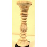 Candle stick of distressed painted wood. 32 x 12cm. New