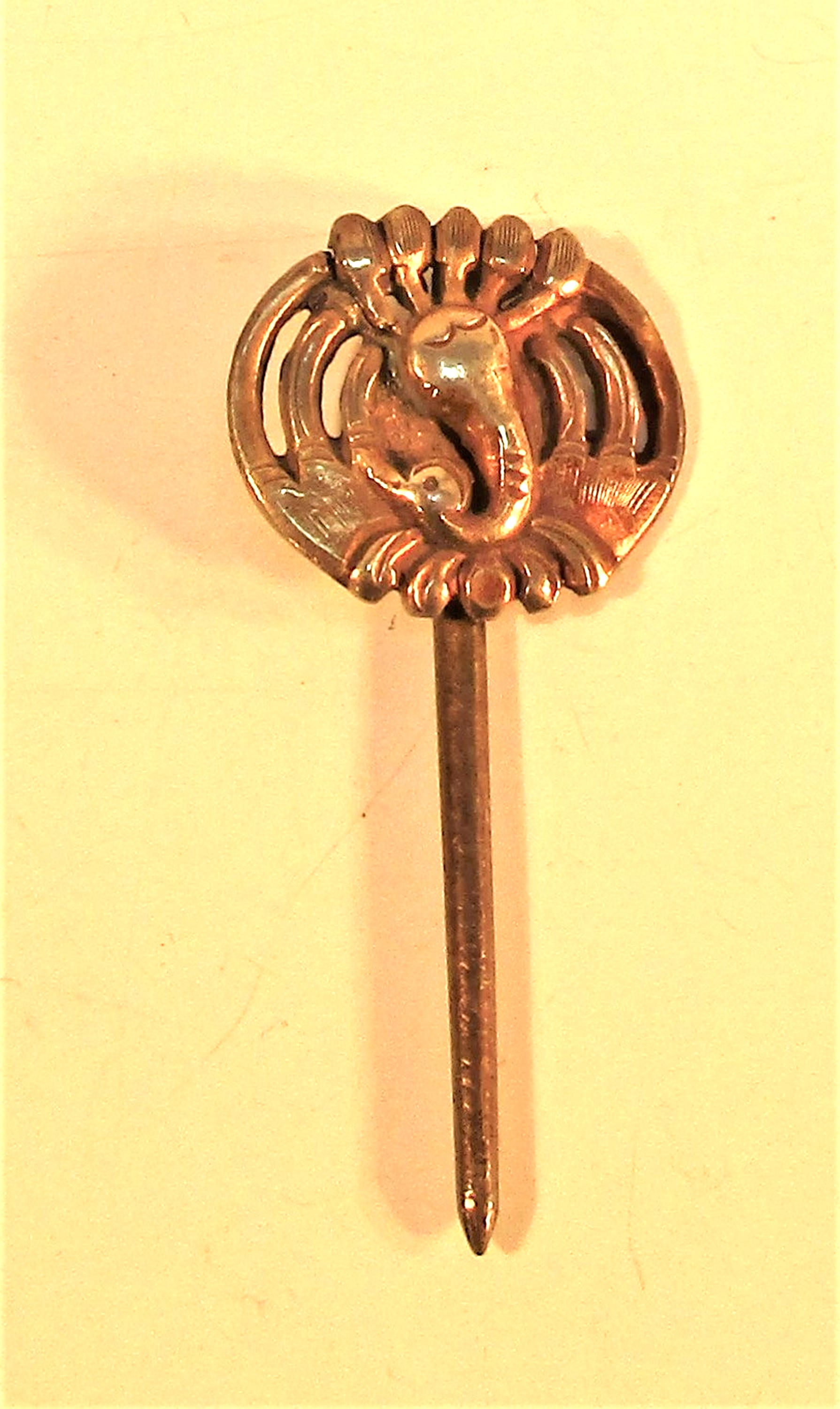 Antique Mandarin Chinese hair or hat pin in gold wash.