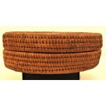 Round rattan basket with lid 20 x 7cm.