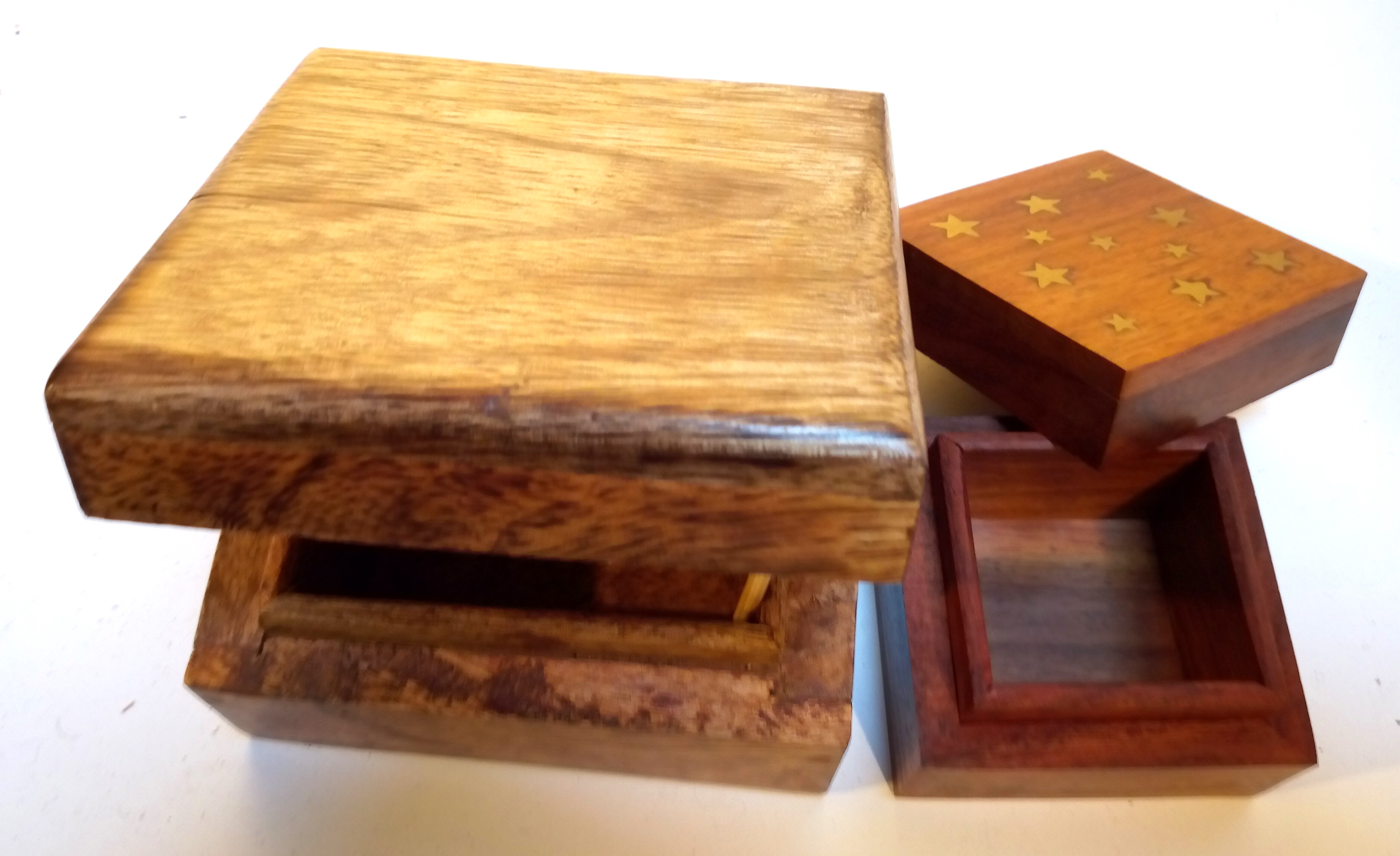 Two boxes from India. A square storage box of Mango wood with lid and a small hardwood trinket box - Image 2 of 3