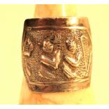 Antique Mandarin Chinese ring showing 2 figures.