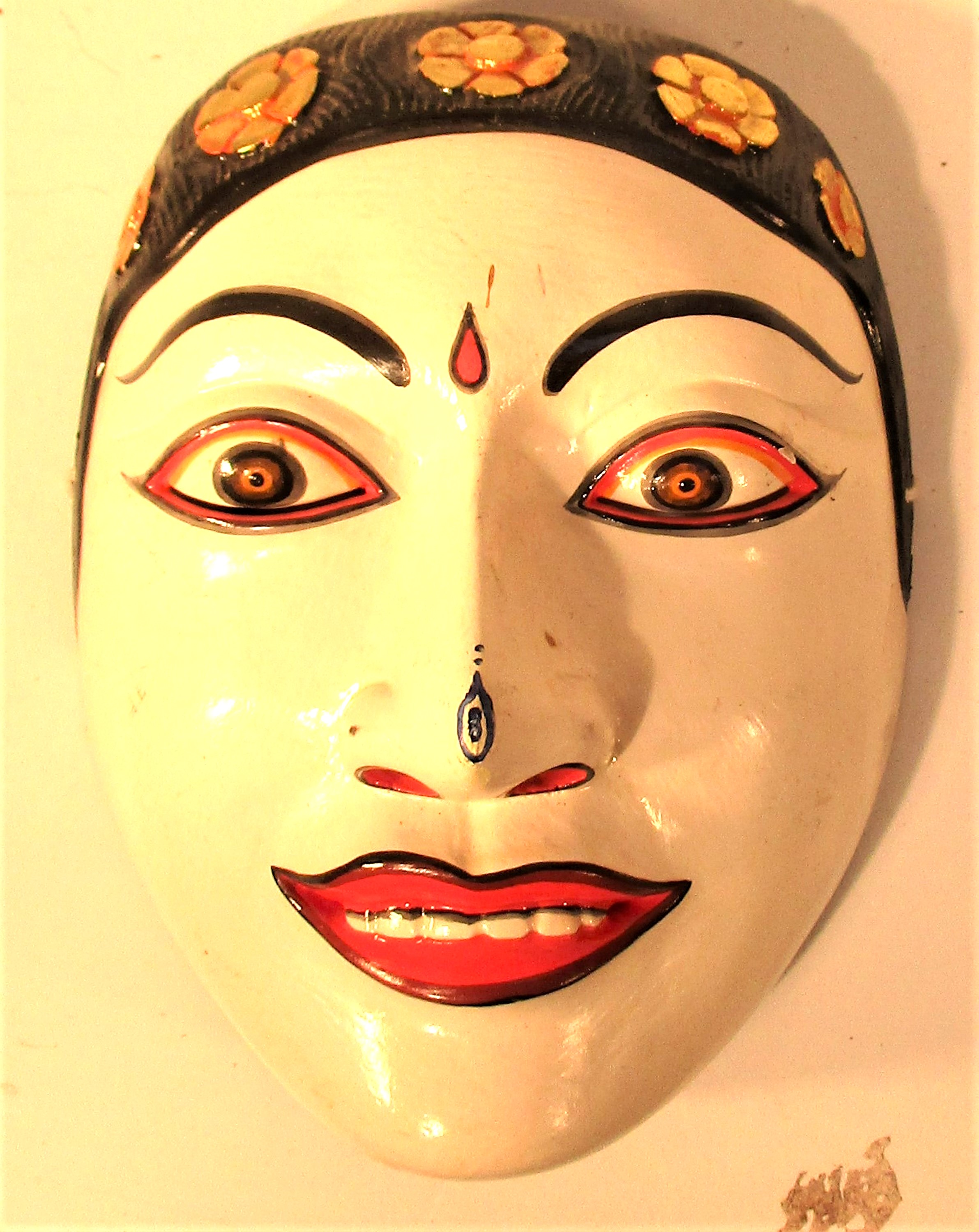 A new Topeng mask from Mas in Bali. 16 x 12cm.