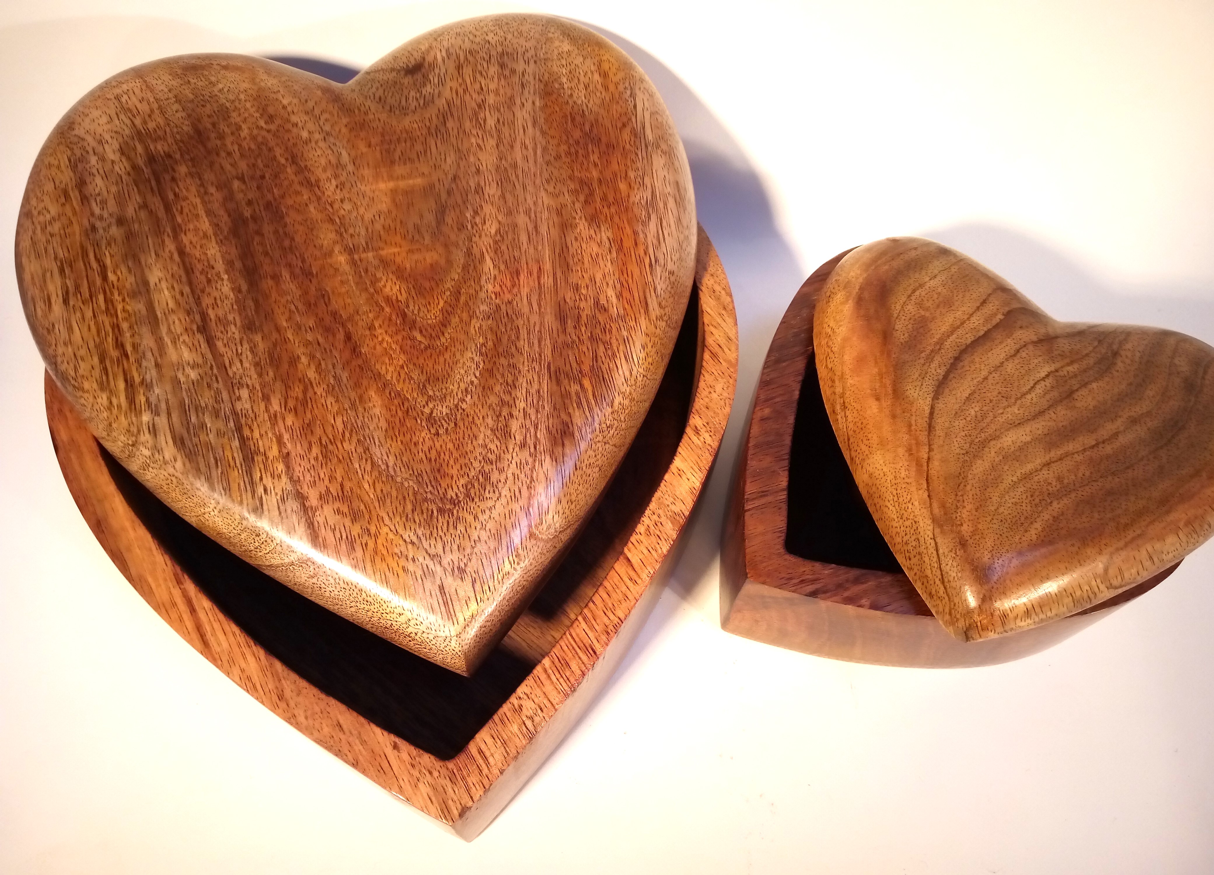 Two heart shaped boxes with lids. Carved in Mango wood from India. Mango wood is a prolific and - Image 2 of 2