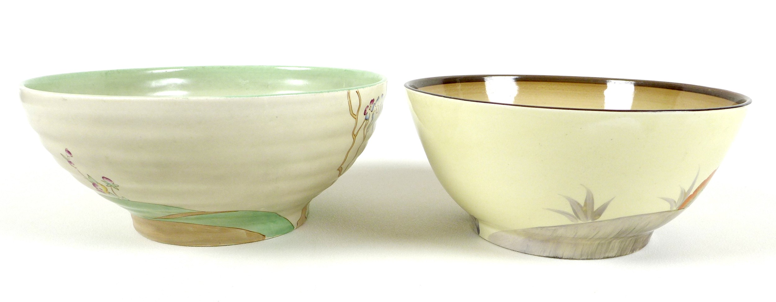 A Clarice Cliff Rhodanthe bowl, with green backstamp for Royal Staffordshire Pottery, A. J. - Image 4 of 7