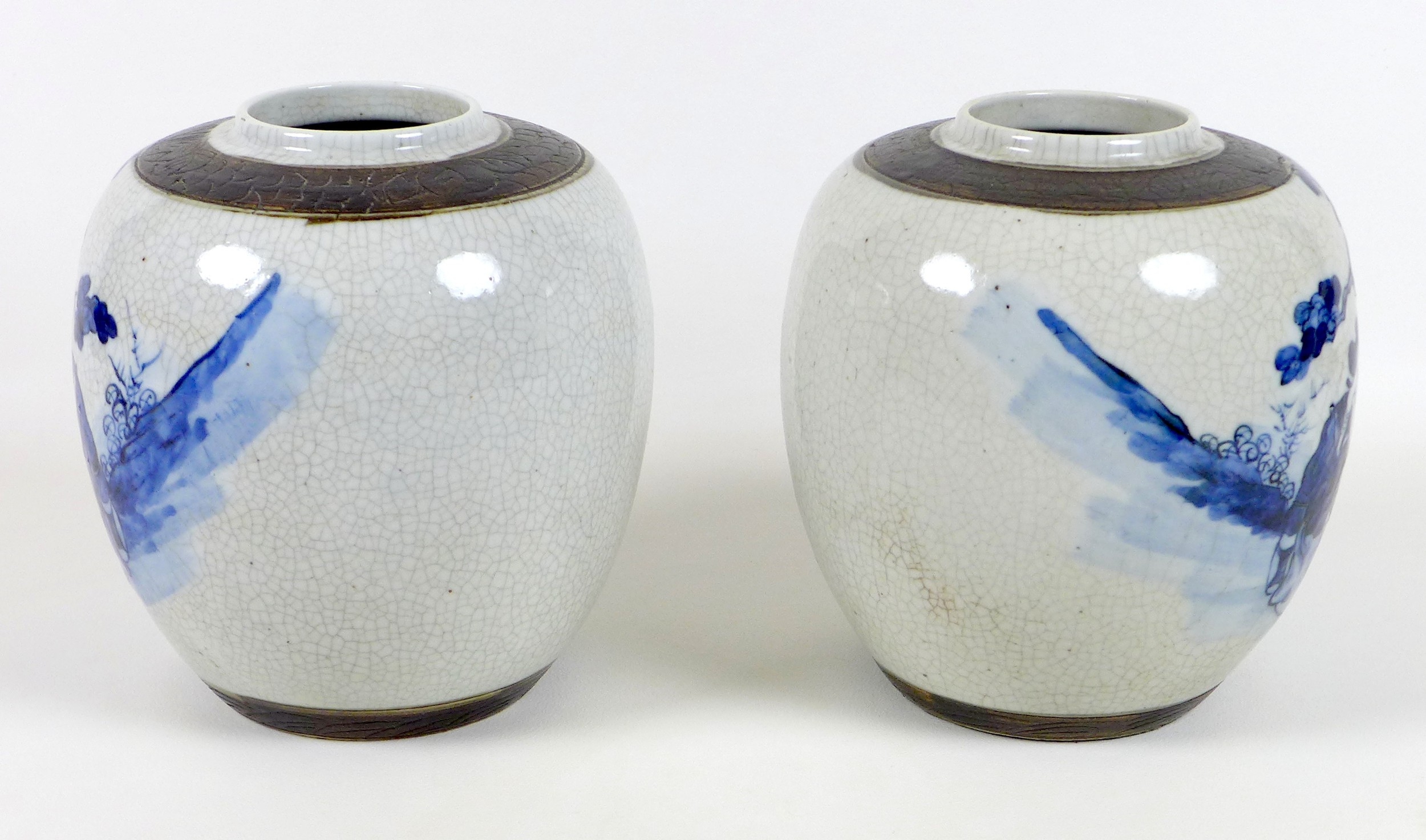 A pair of Chinese porcelain ginger jars, early to mid 20th century, decorated with two women each - Image 2 of 6