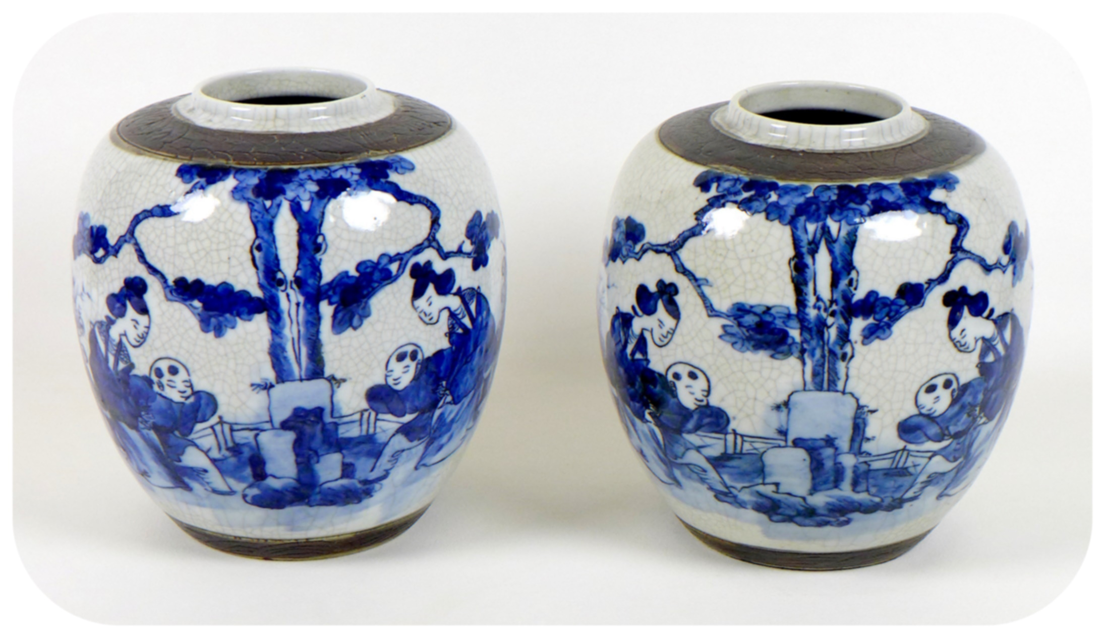 A pair of Chinese porcelain ginger jars, early to mid 20th century, decorated with two women each