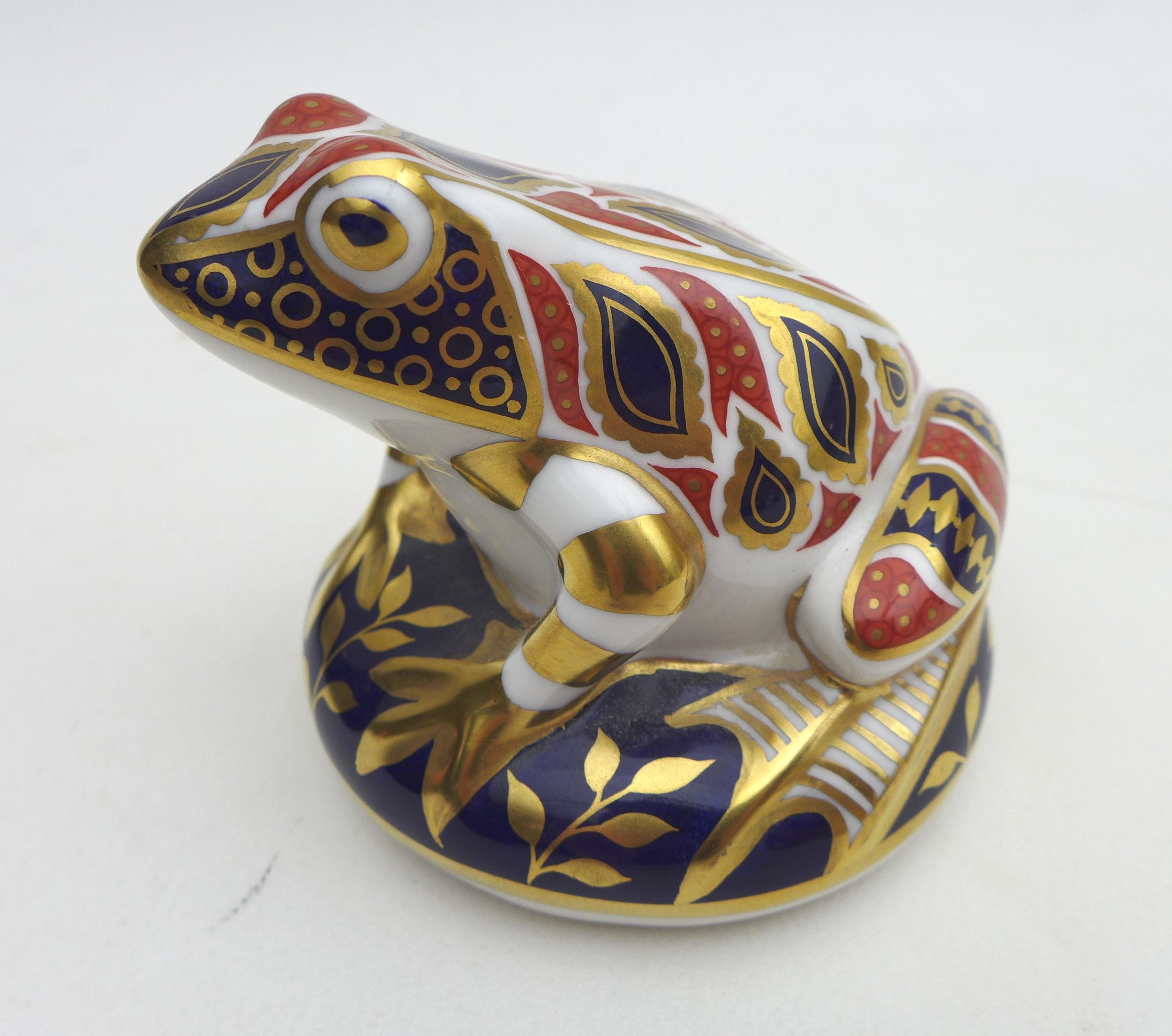 A group of four Royal Crown Derby paperweights, comprising a rabbit, with gold stopper, a frog, a - Image 4 of 9