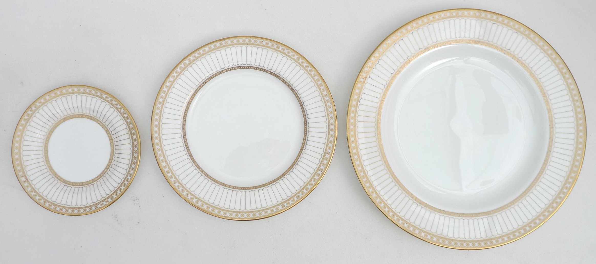 A Wedgwood part tea service, decorated in the 'Colonnade' pattern, W4339, comprising of eight cups - Image 5 of 6