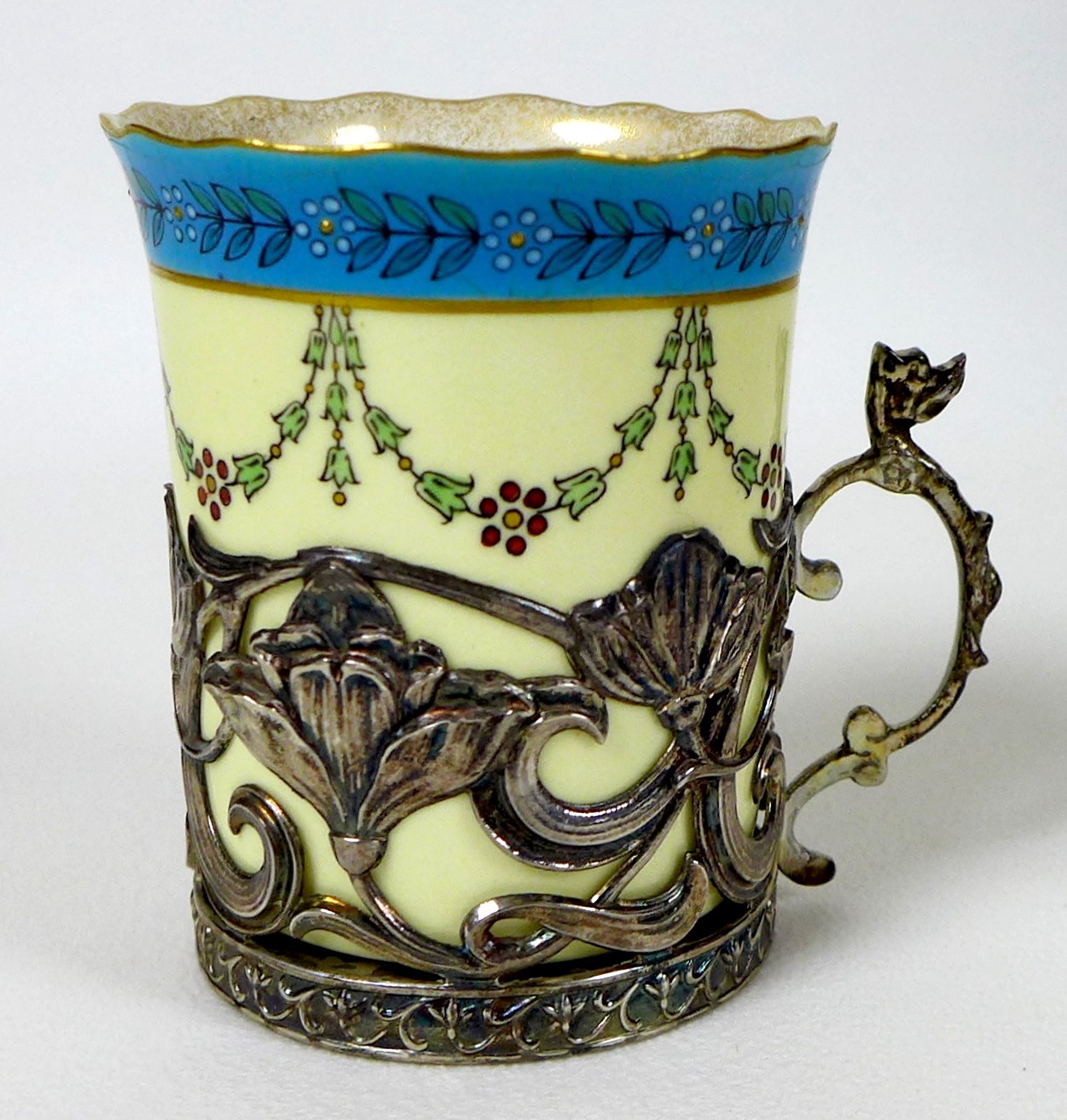 An Edwardian Royal Worcester porcelain and silver mounted coffee set, dated 1904, with scalloped - Image 7 of 24