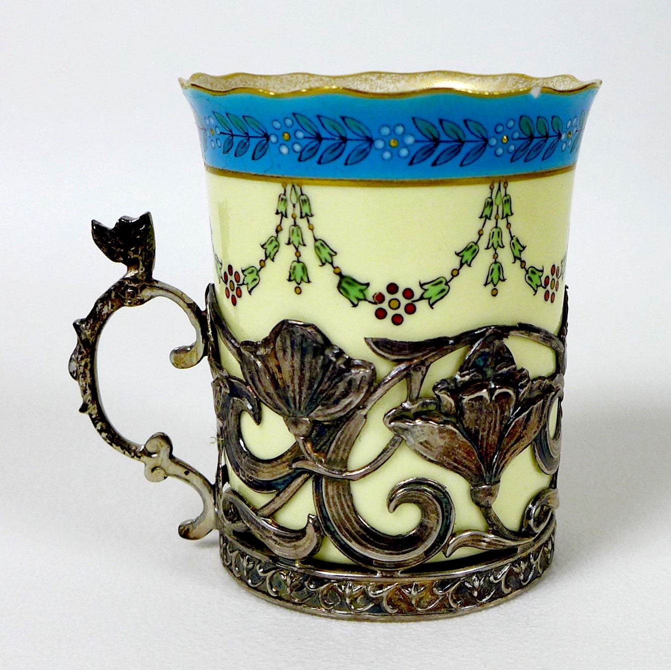 An Edwardian Royal Worcester porcelain and silver mounted coffee set, dated 1904, with scalloped - Image 6 of 24