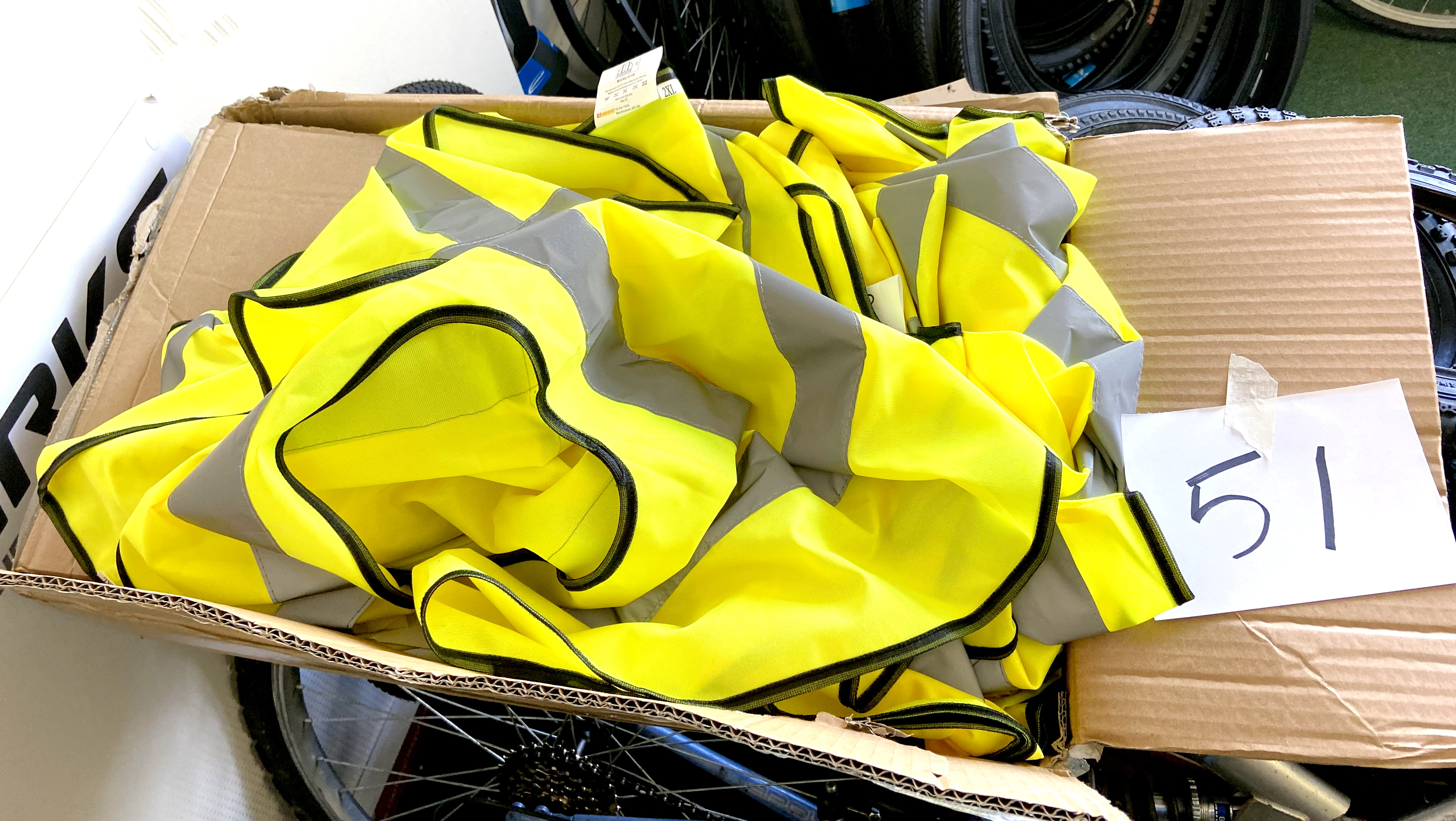 A quantity of high-vis vests / tabards. (1 box)