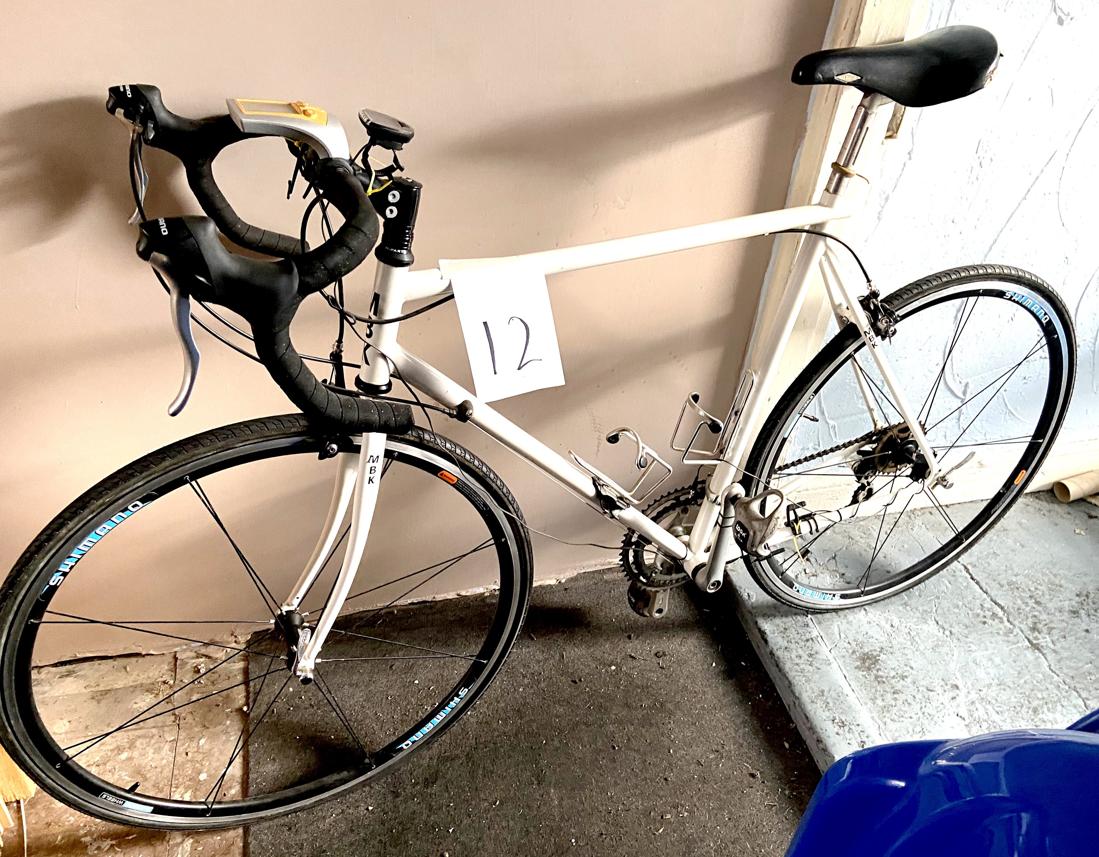 An MBK white painted gent's racing bike.