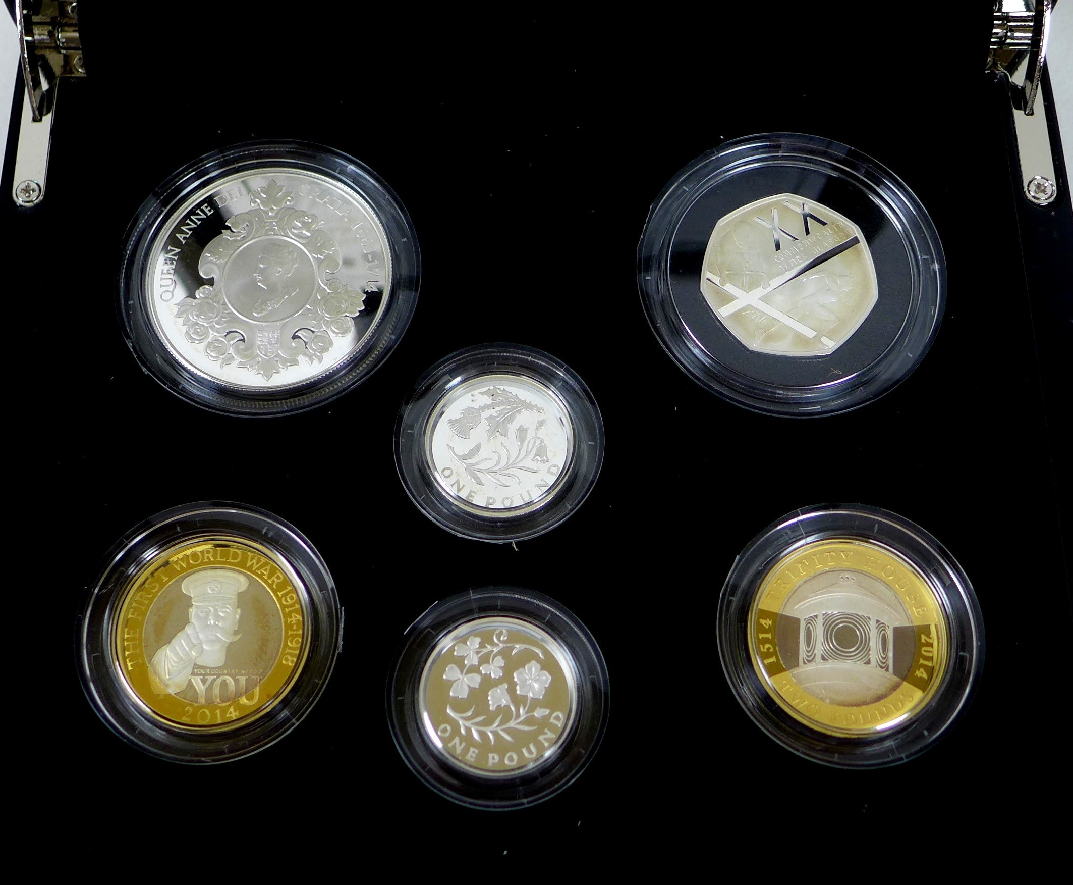 A group of three Elizabeth II Royal Mint UK Piedfort coin sets, comprising 'United Kingdom 2006 - Image 2 of 7