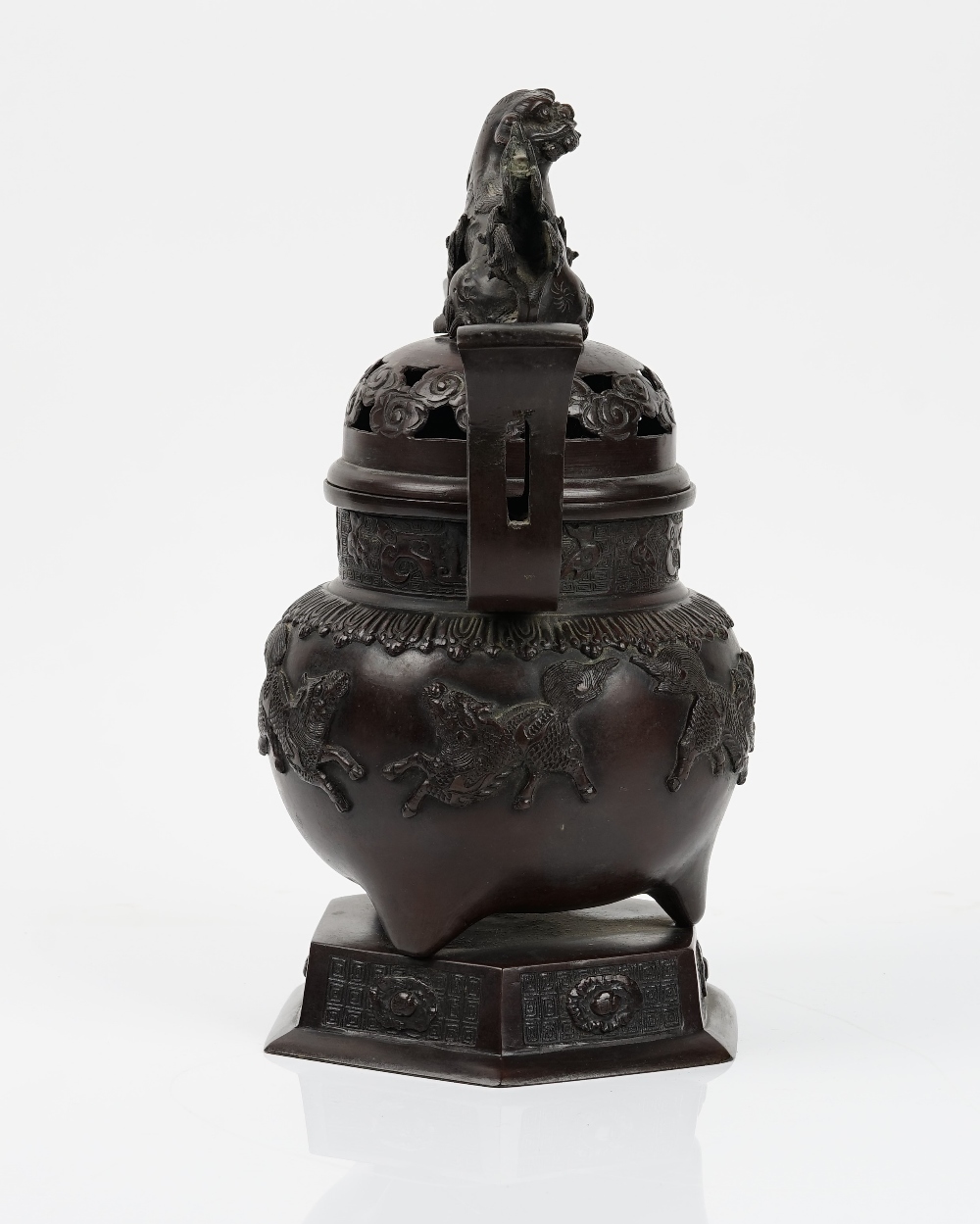 A Chinese bronze two-handled censer, 19th century, - Image 3 of 4
