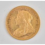 A Victoria old head sovereign 1995 M