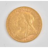 A Victoria old head sovereign 1895.
