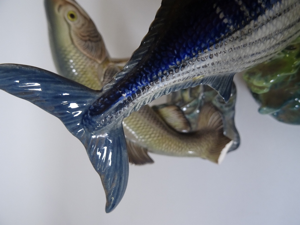 Two Beswick fish, (a.f.), two Murano style glass fish and another model of a fish, (5). - Image 6 of 11