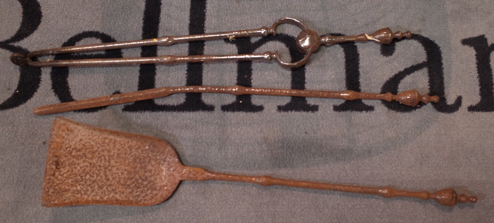 A 19th century nursery fender, 55cm wide and a group of three fire tools, (4). - Image 3 of 4