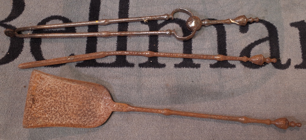 A 19th century nursery fender, 55cm wide and a group of three fire tools, (4). - Image 4 of 4