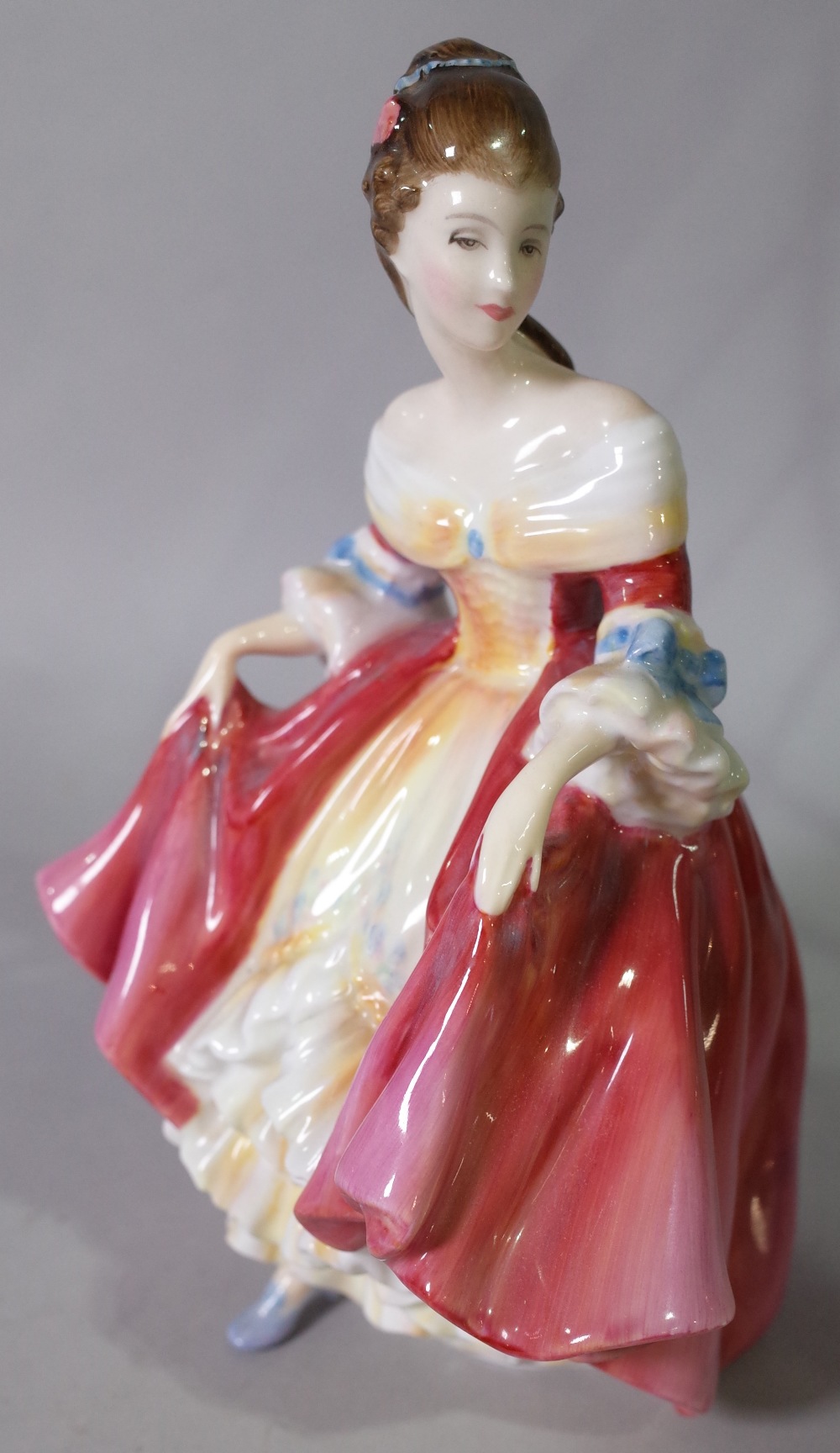 Ceramics, a group of Capodimonte type figures, two Beswick style horses and sundry. - Image 12 of 15