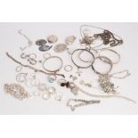 Silver jewellery, comprising; an oval link collar neckchain, on a sprung hook shaped clasp,...