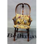 A Victorian oak and elm Windsor chair