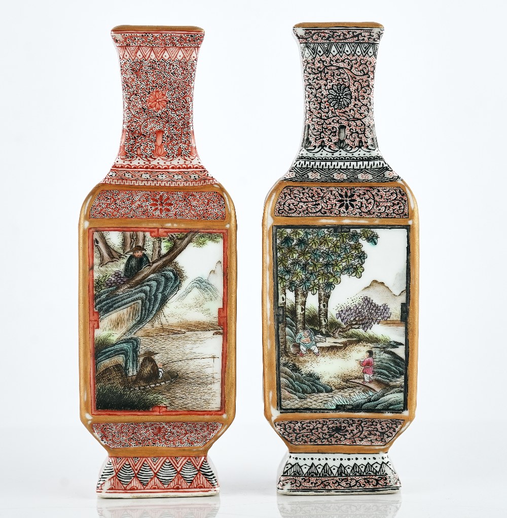 A near pair of Chinese porcelain vases - Image 5 of 8