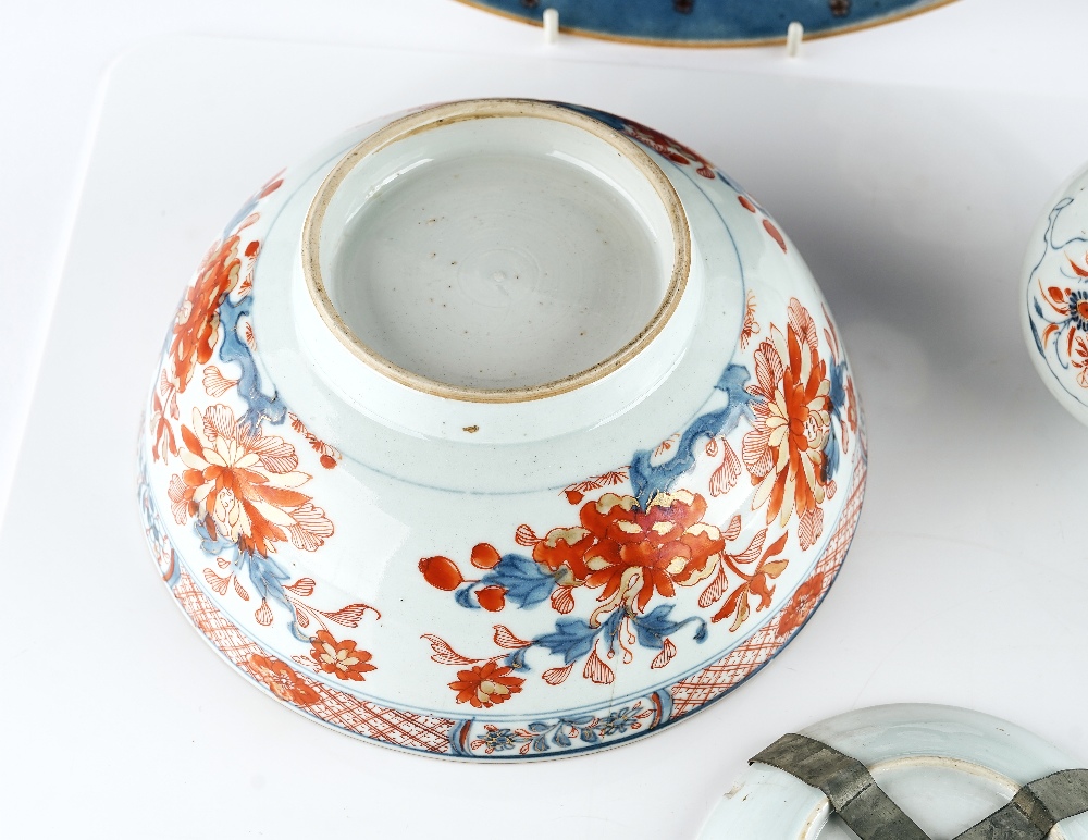 A group of seven pieces of Chinese Imari porcelain - Image 4 of 4