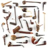 A LARGE QUANTITY OF WOODEN PIPES/PIPE BOWLS (QTY)