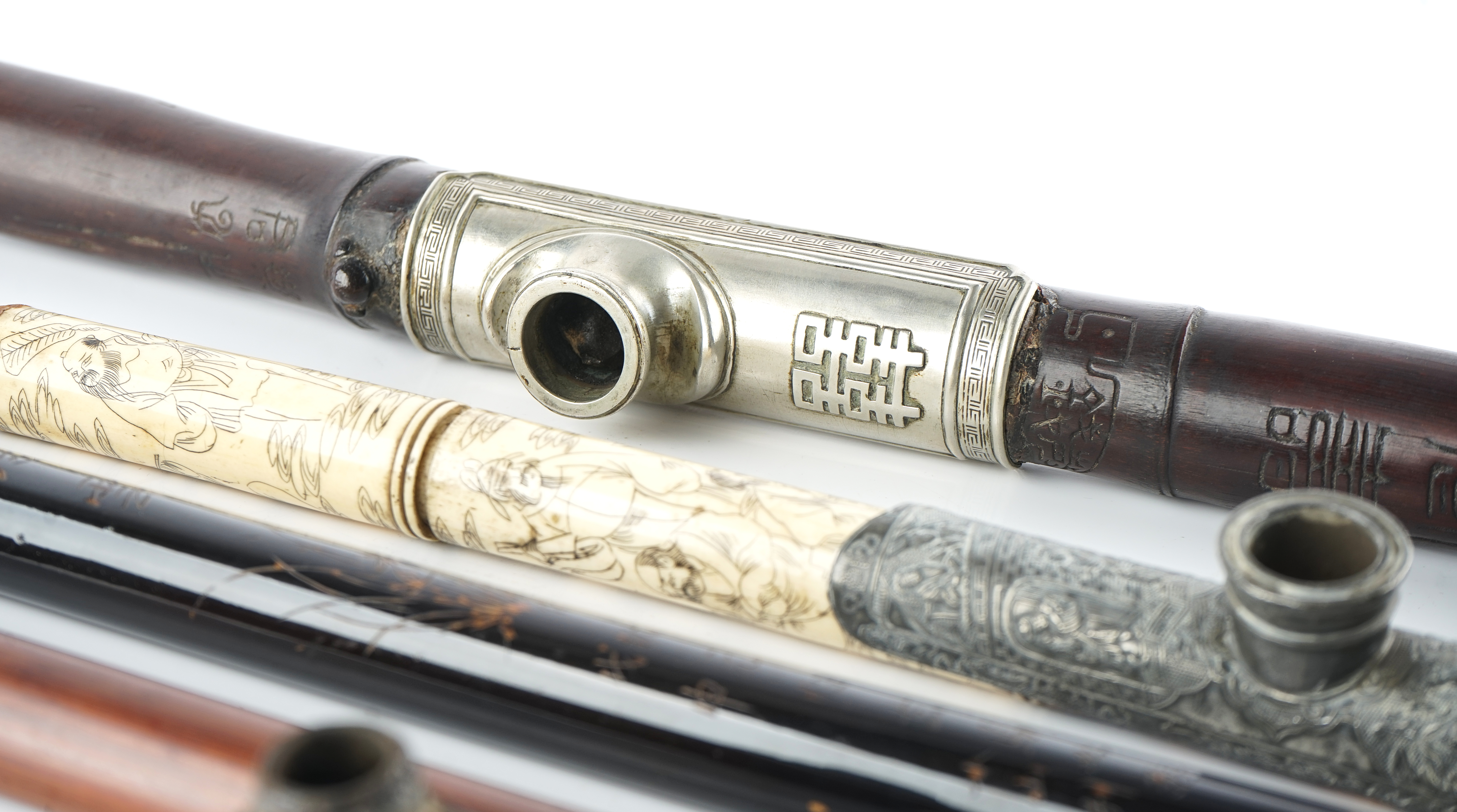 FOUR CHINESE OPIUM PIPES (4) - Image 4 of 8