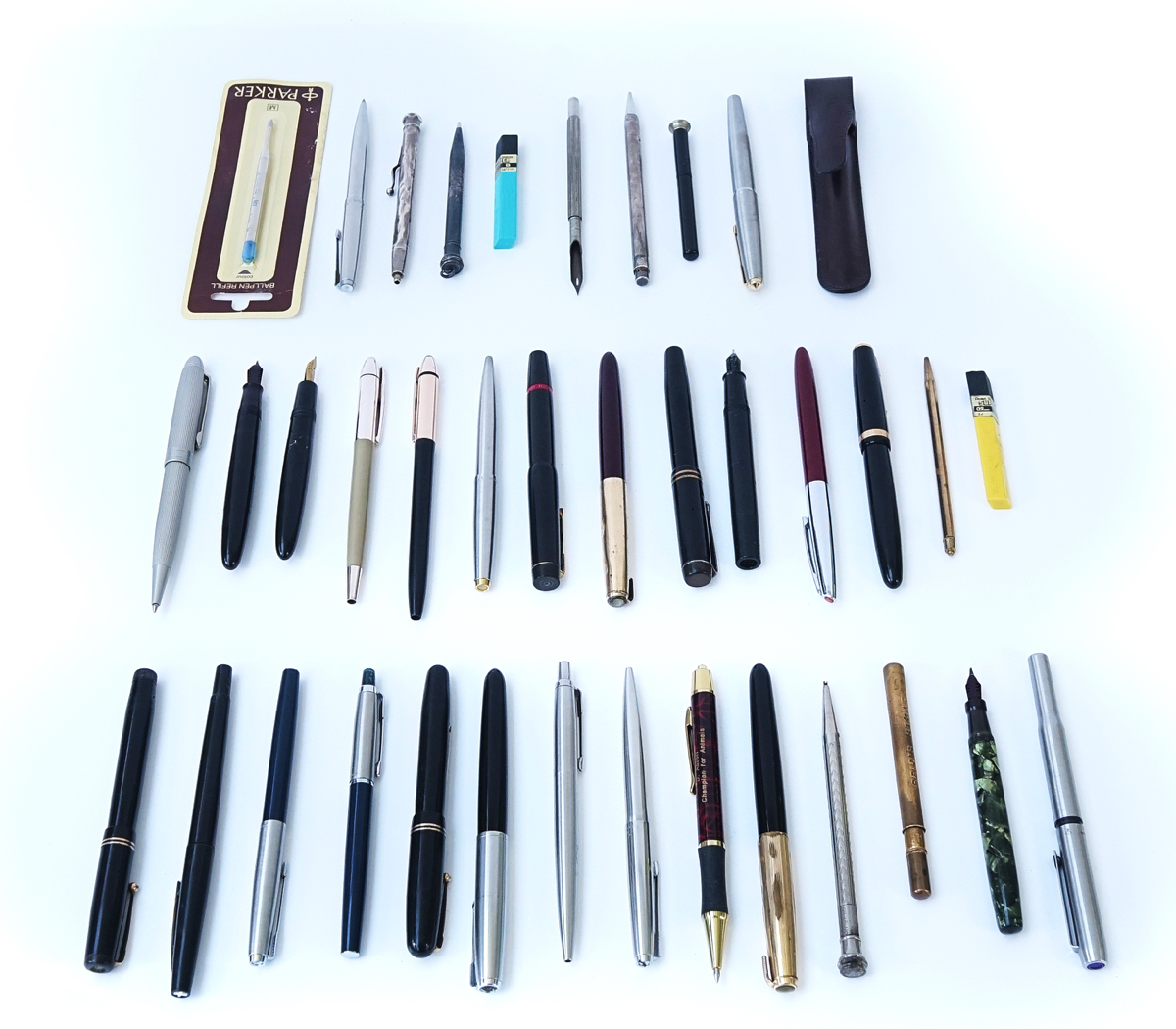 A COLLECTION OF PENS - Image 4 of 5