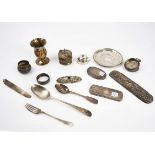 A silver mustard pot frame and fourteen further items of silver (15)