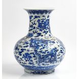 A LARGE CHINESE BLUE AND WHITE BALUSTER VASE