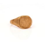 A 9CT GOLD SIGNET RING