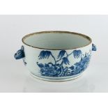 A Chinese blue and white circular tureen