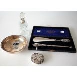 A SILVER PYX AND THREE FURTHER ITEMS (4)