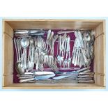 A SILVER PART CANTEEN OF TABLE FLATWARE (QTY)