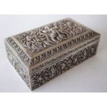 AN ASIAN RECTANGULAR HINGE LIDDED TABLE CIGAR/CIGARETTE BOX