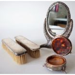 A SILVER MOUNTED MIRROR AND THREE FURTHER ITEMS (4)